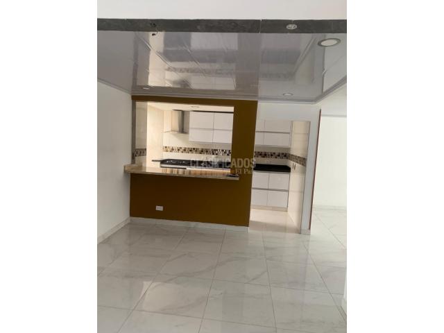 Casas, Alquiler en La Flora