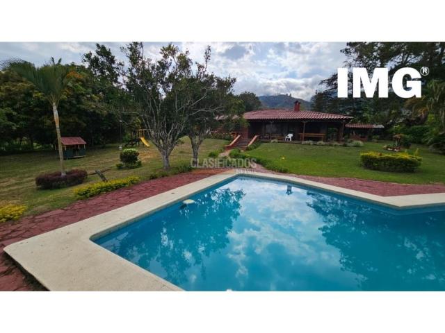 Fincas y Casas Campestres, Venta en Calima (Darién)