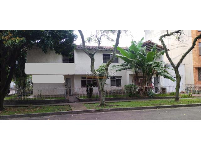 Casas, Venta en La Flora