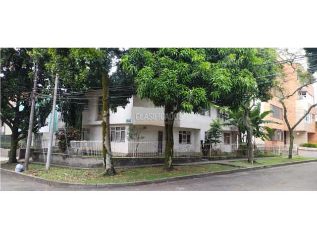 Casas, Venta en La Flora