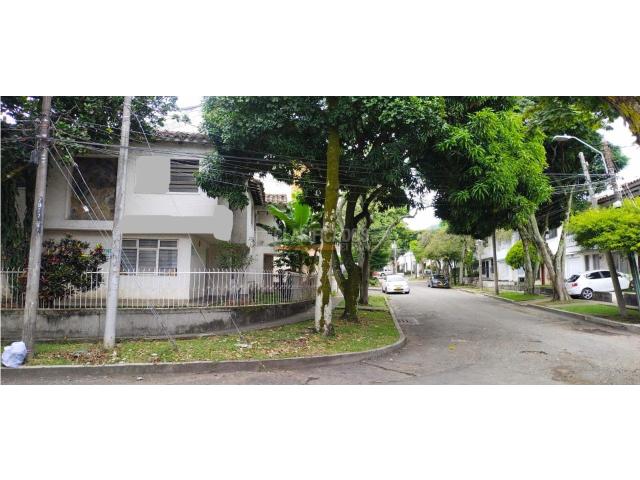 Casas, Venta en La Flora