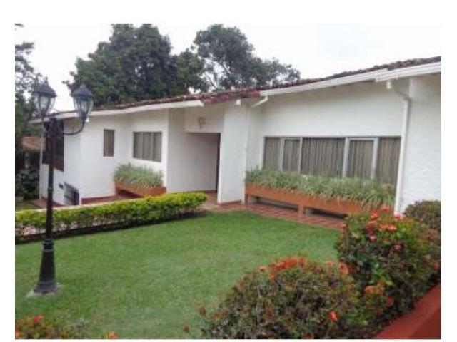 Casas, Venta en Ciudad Jardín