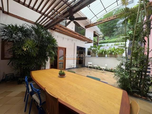 Casas, Venta en Arboleda