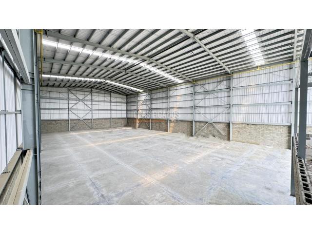 Locales y Bodegas, Alquiler en Acopi