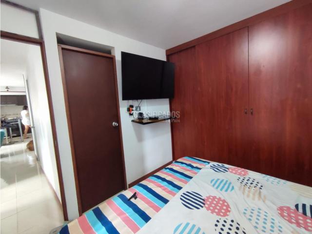 Apartamentos, Venta en Yumbo