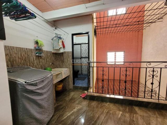 Edificios, Venta en Cristóbal Colón