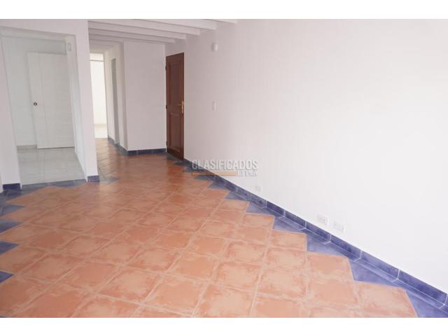 Apartamentos, Venta en Prados del Norte