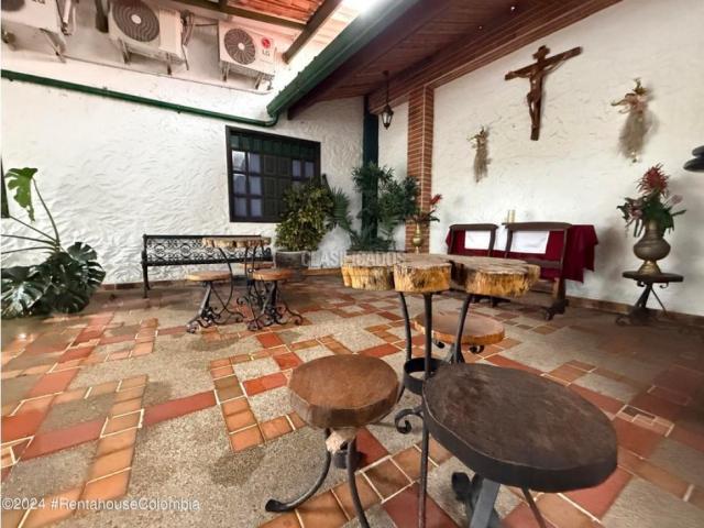 Locales y Bodegas, Venta en Honda