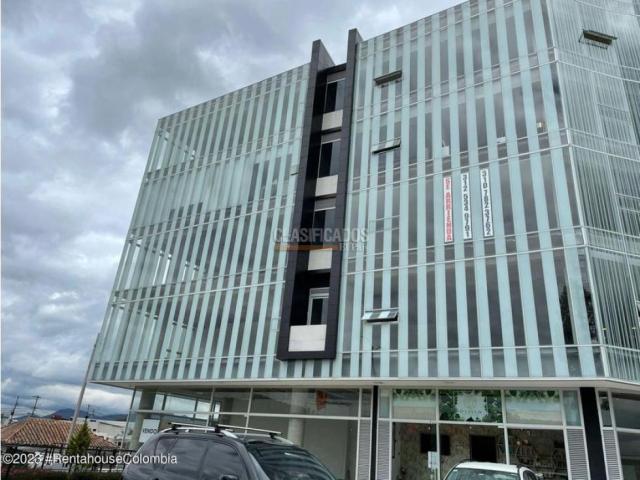 Oficinas y Consultorios, Venta en Chía