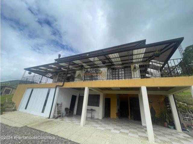 Casas, Alquiler en La Calera