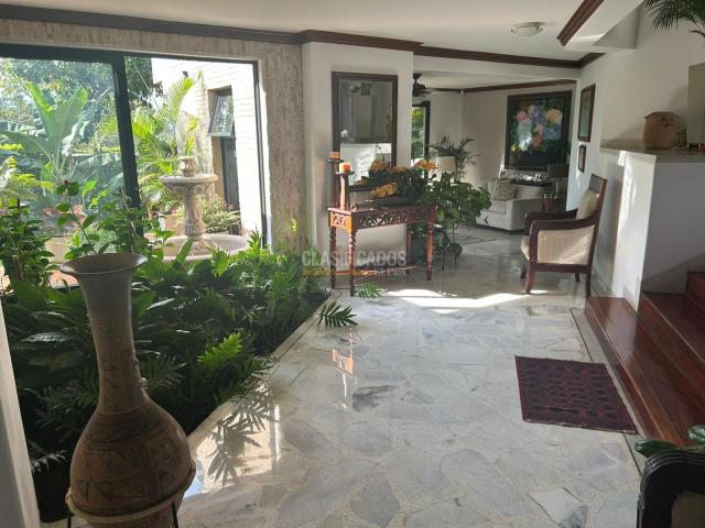 Casas, Venta en La Riverita