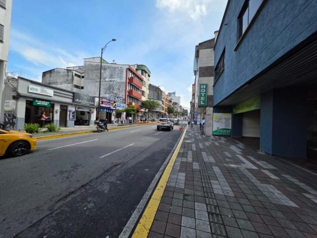 Oficinas y Consultorios, Alquiler en Pereira