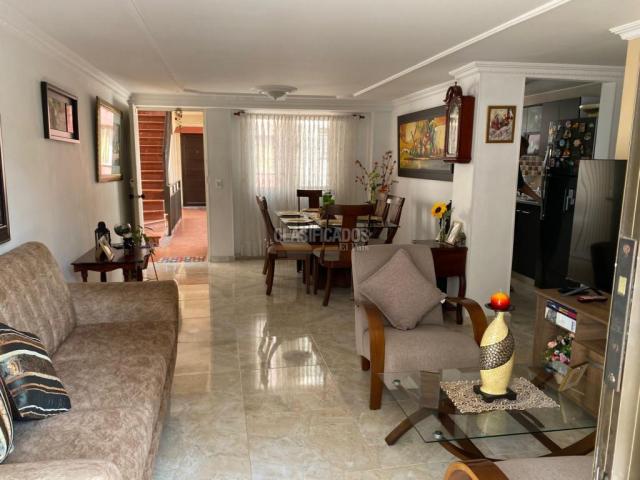 Apartamentos, Venta en Las Quintas de Don Simón