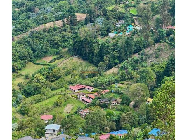 Fincas y Casas Campestres, Venta en Yumbo