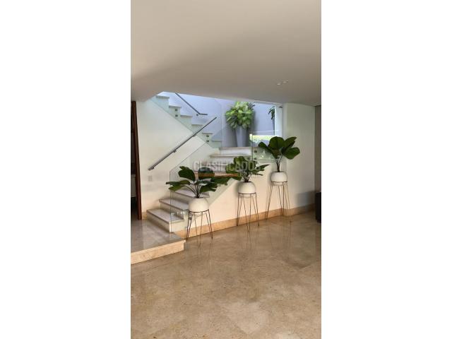 Casas, Venta en Ciudad Jardín