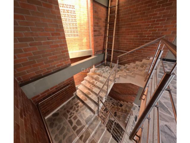 Edificios, Venta en Alameda