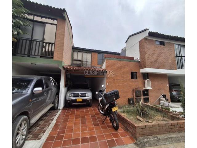 Casas, Venta en La Hacienda