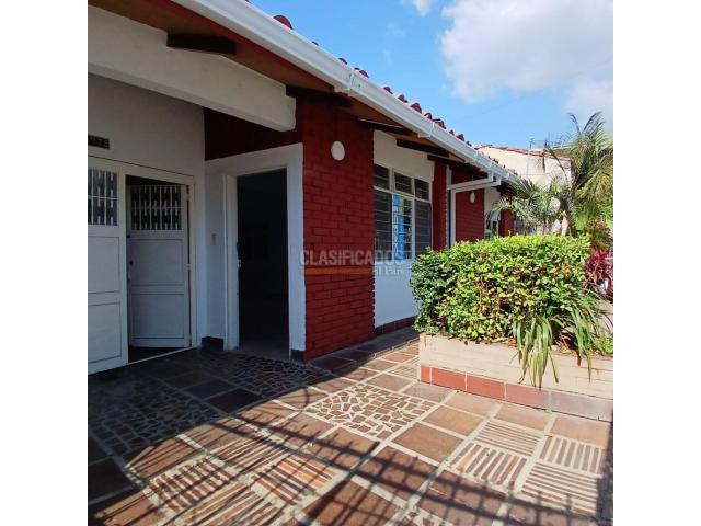 Casas, Alquiler en La Campiña