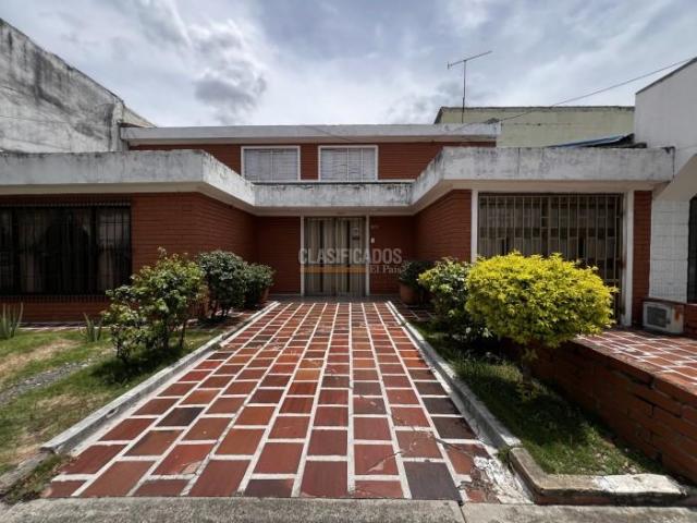 Casas, Venta en La Flora