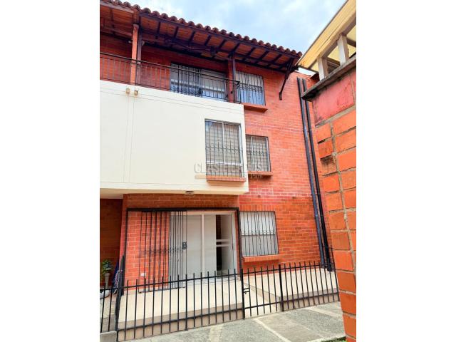 Casas, Venta en La Hacienda