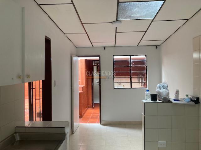 Casas, Alquiler en La Base