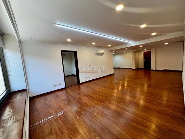 Oficinas y Consultorios, Alquiler en El Piloto