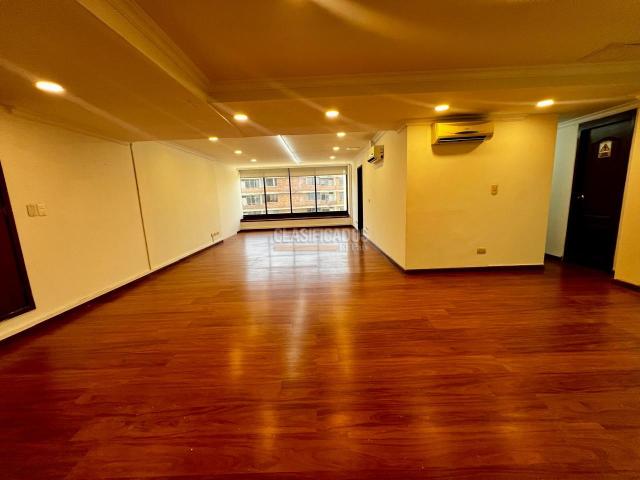 Oficinas y Consultorios, Alquiler en El Piloto