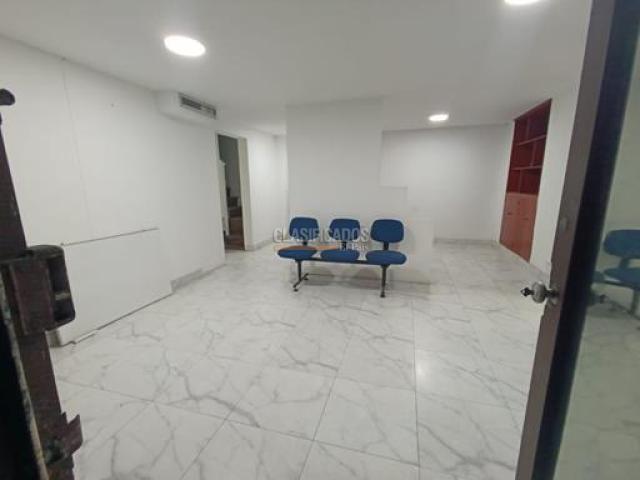 Oficinas y Consultorios, Alquiler en Centenario