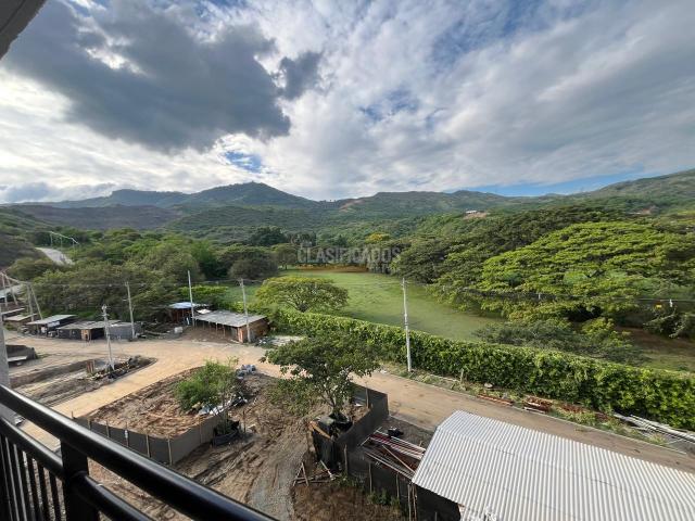 Apartamentos, Venta en Yumbo