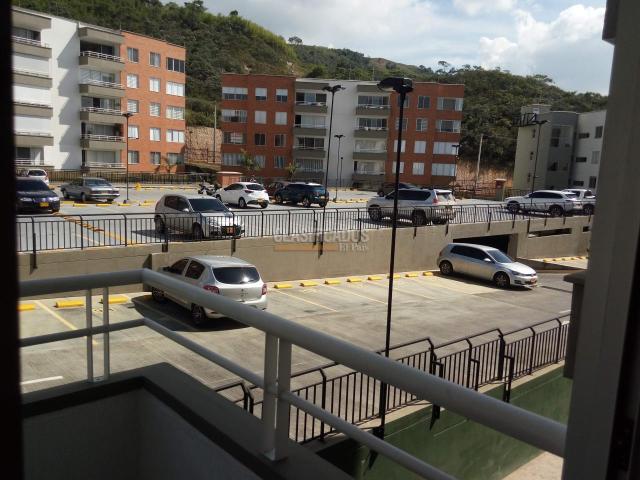 Apartamentos, Venta en Altos Cristales