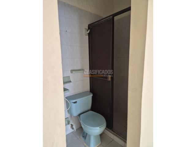 Casas, Alquiler en El Rodeo