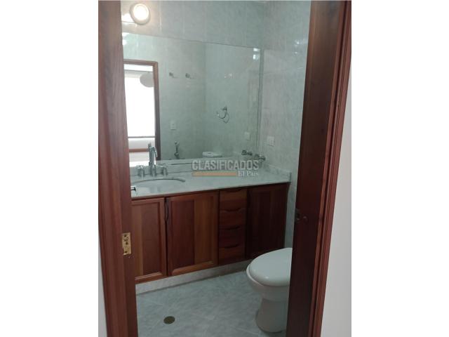 Apartamentos, Venta en Altos de Santa Teresita