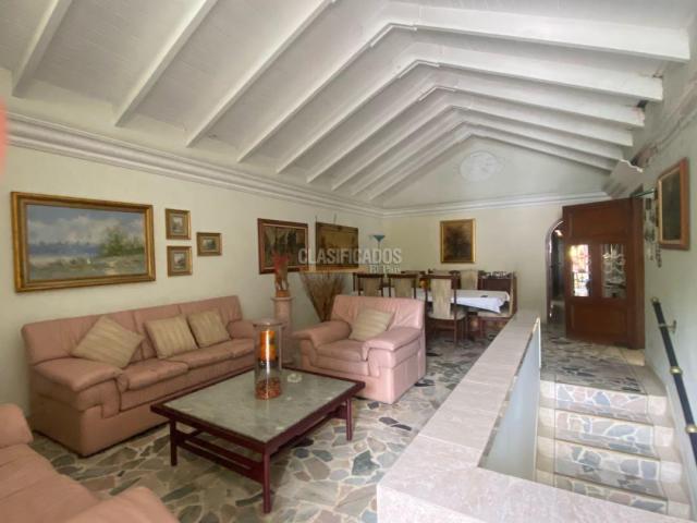 Casas, Venta en Santa Mónica Central