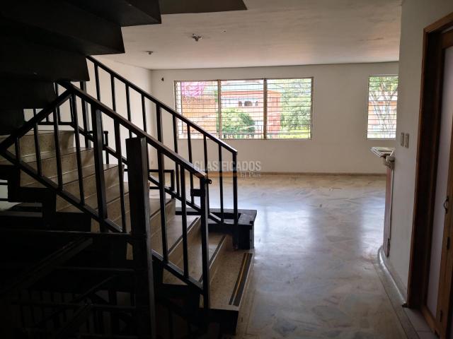 Locales y Bodegas, Alquiler en Santa Isabel