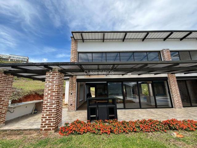 Casas, Venta en Calima (Darién)