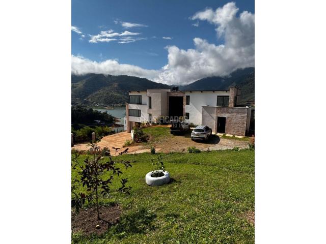 Casas, Venta en Calima (Darién)