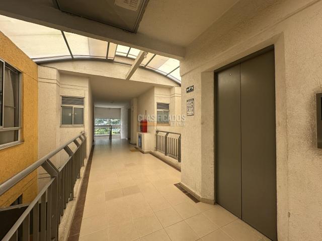 Apartamentos, Venta en Valle del Lili