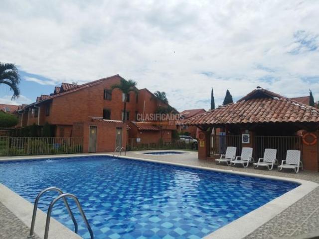 Casas, Venta en La Hacienda