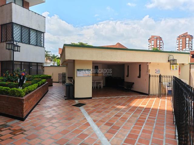 Apartamentos, Venta en Las Quintas de Don Simón