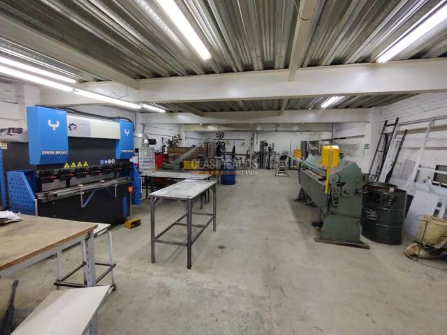 Locales y Bodegas, Venta en La Floresta