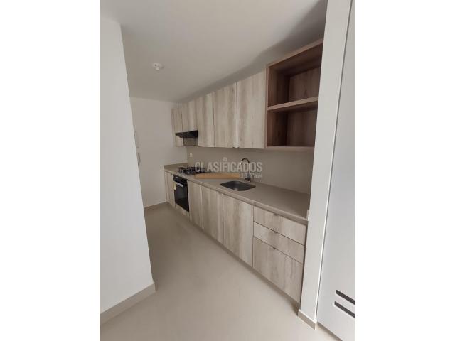 Casas, Alquiler en Ciudad Country