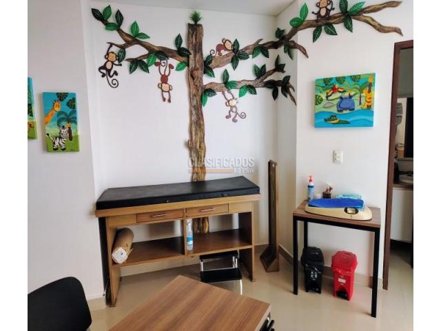 Oficinas y Consultorios, Venta en Camino Real