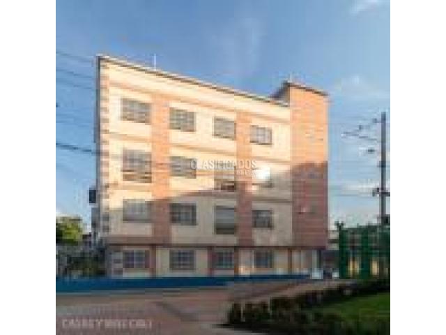 Edificios, Alquiler en Calima