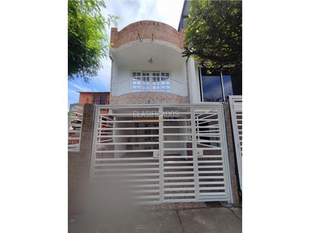 Casas, Alquiler en Calicanto