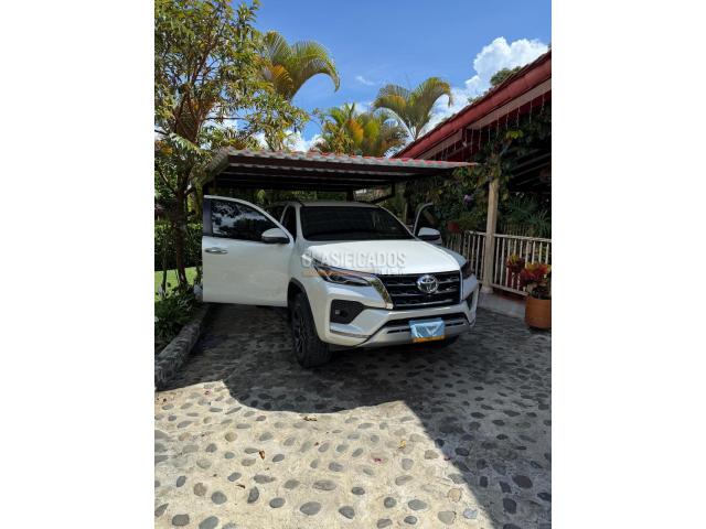 Toyota Fortuner 2022