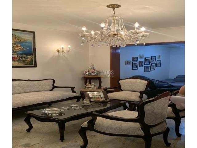 Casas, Venta en Ciudad Jardín