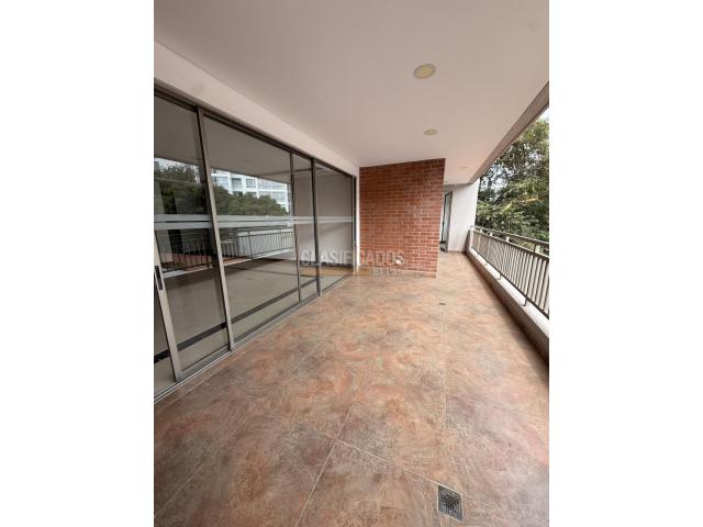 Apartamentos, Venta en Pance