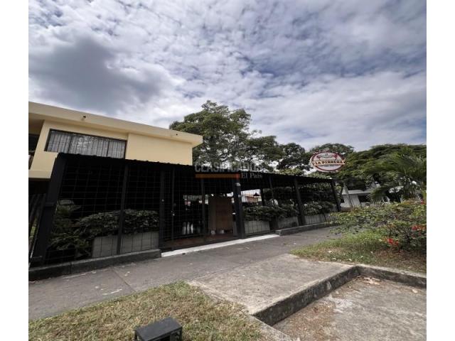 Casas, Venta en La Flora