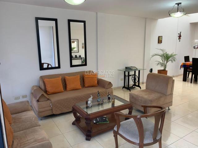 Casas, Venta en La Flora