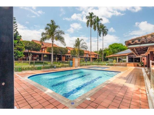 Casas, Venta en Ciudad Jardín